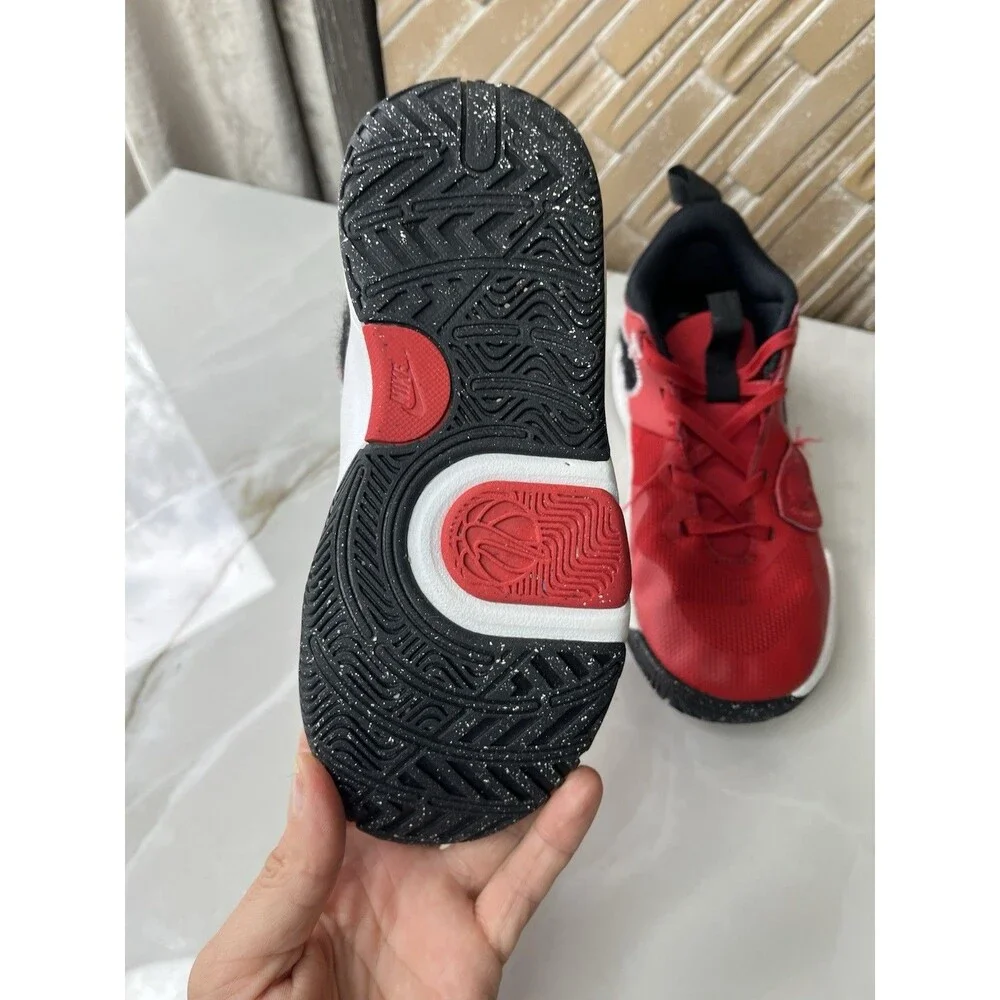 Nike Team Hustle D 11 (GS) Basketball Shoes Red Sneakers Youth 2 Y Big Kids Boys